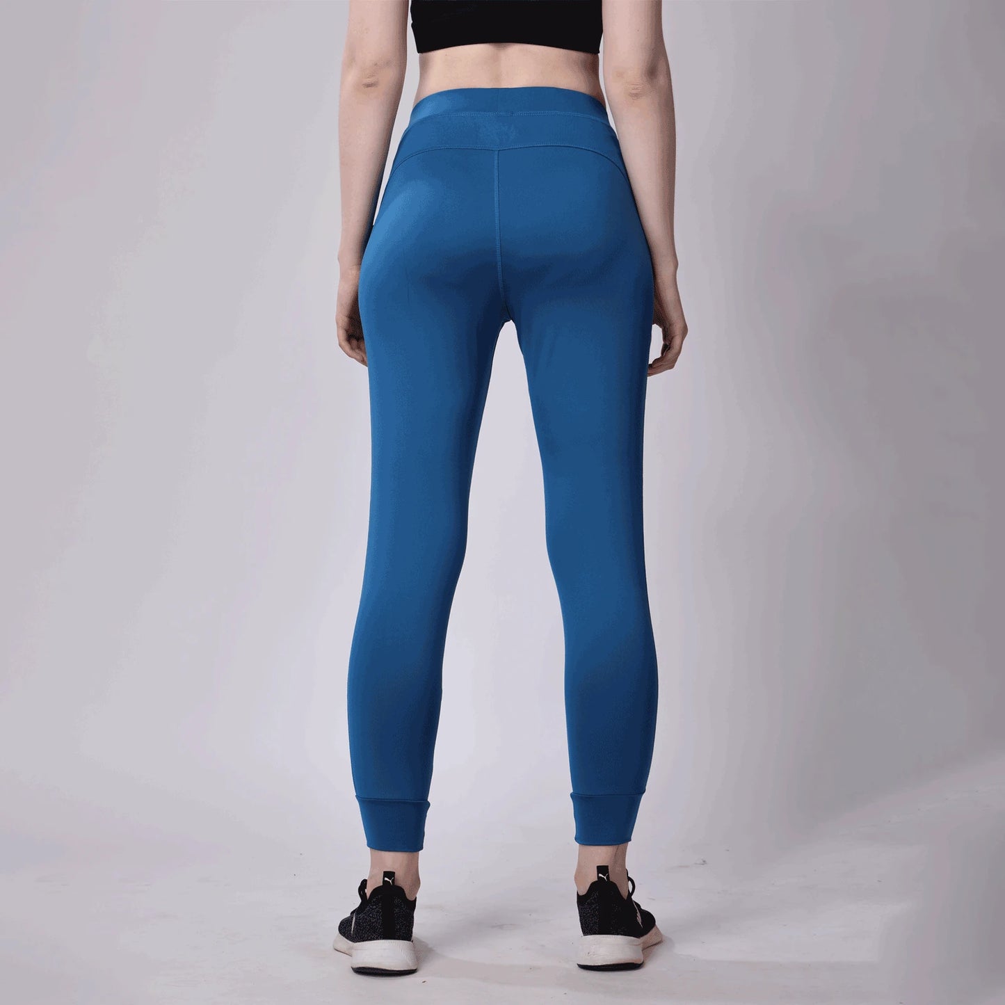 Beyond the Sweat Jogger WB24/0024