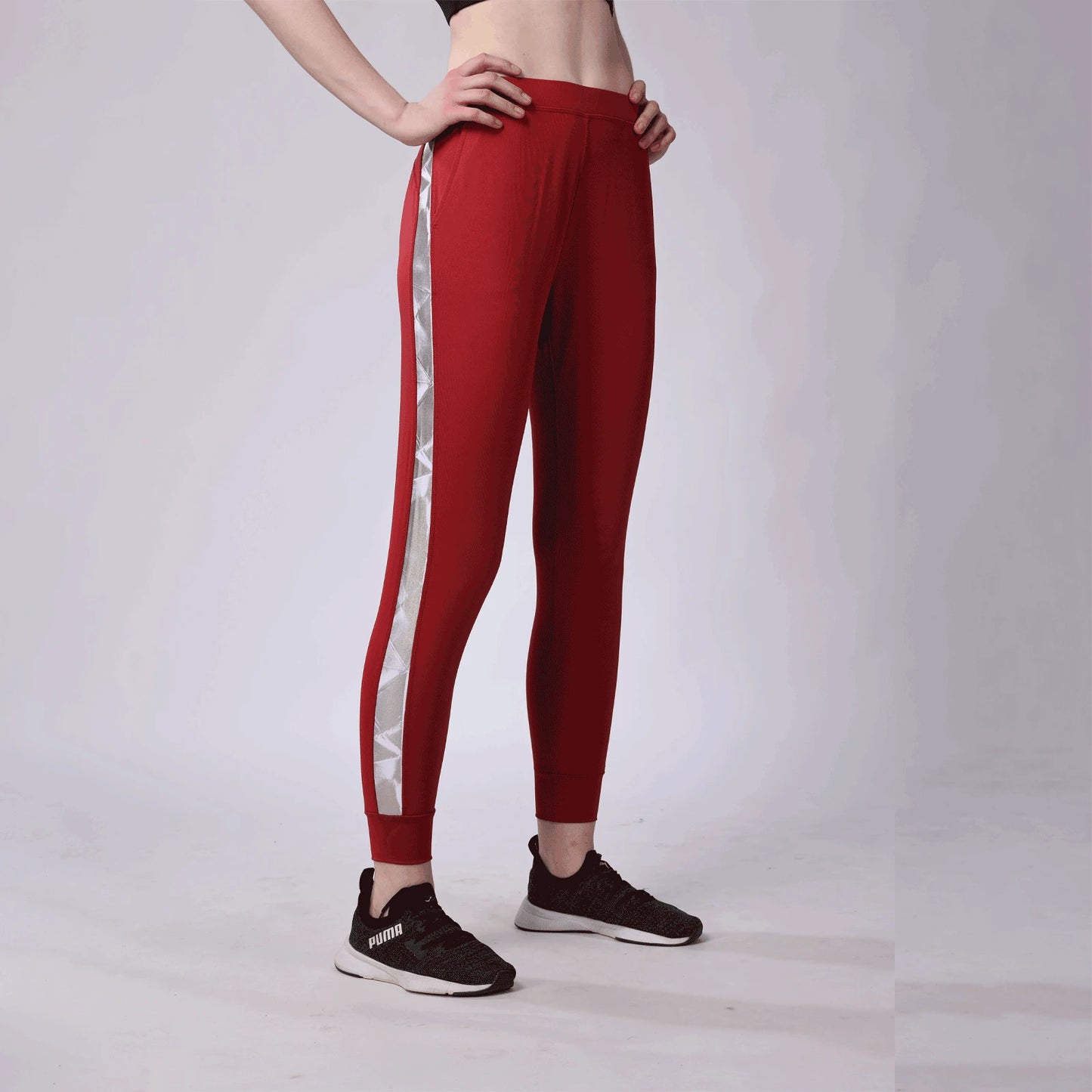 Beyond the Sweat Jogger WB24/0024
