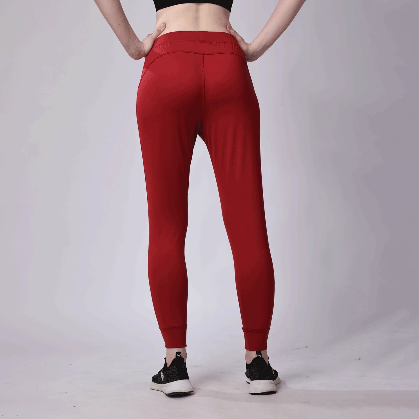 Beyond the Sweat Jogger WB24/0024